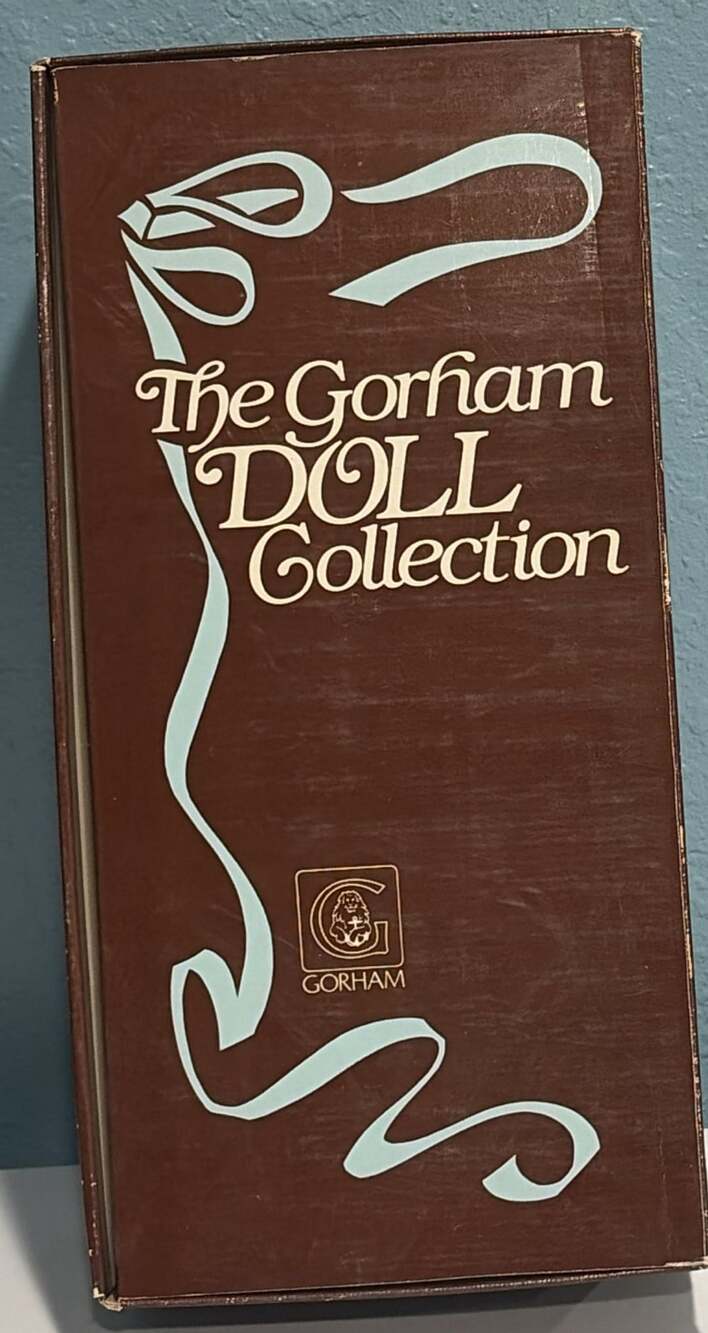 The Gorham Doll Collection Melinda 1981 Porcelain Musical Doll Code 8401B